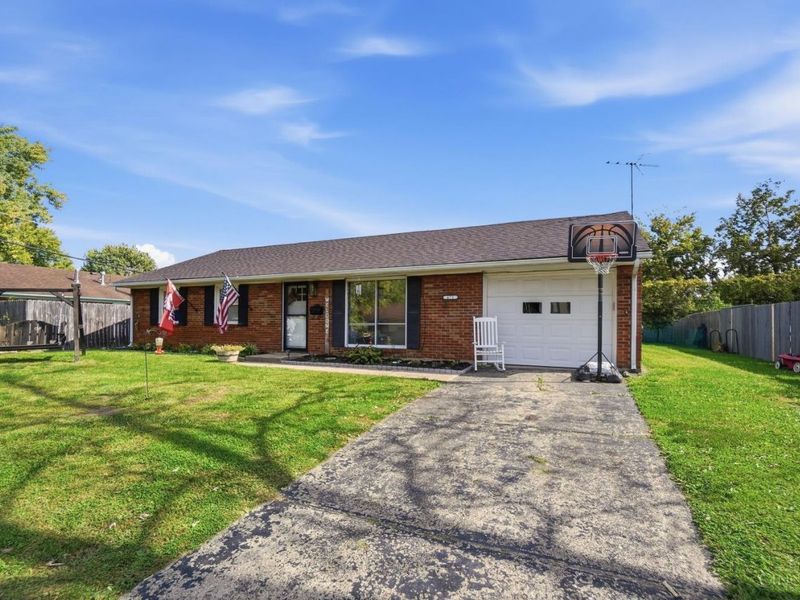 672 Beam Drive, Franklin, OH 45005 Photo 3