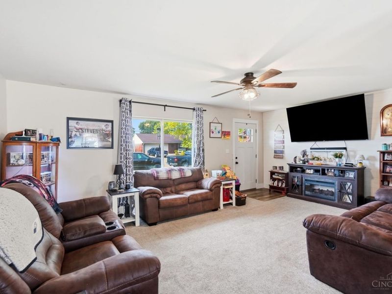 672 Beam Drive, Franklin, OH 45005 Photo 4