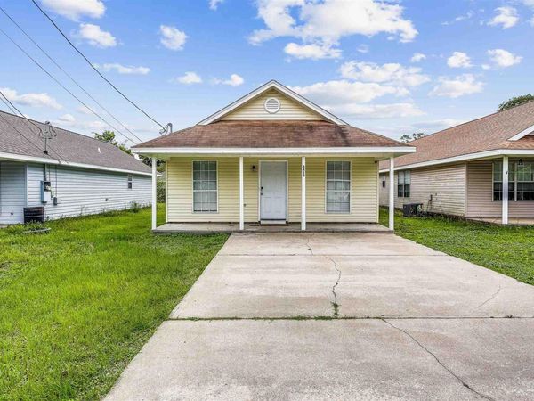 8410 Jarmen Ln, Pensacola, FL 32534