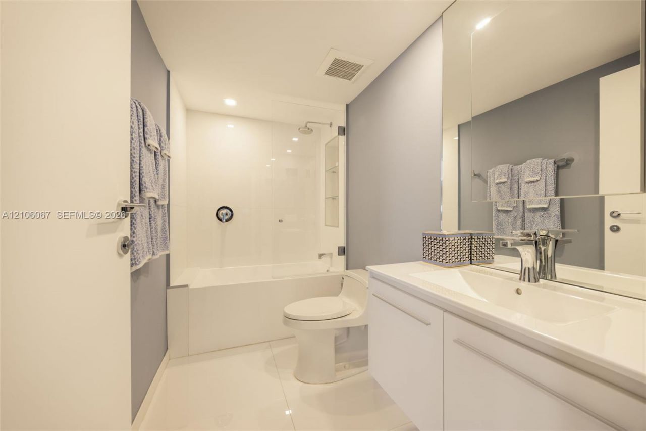 9 Island Ave, Unit 1215, Miami Beach, FL 33139 Photo