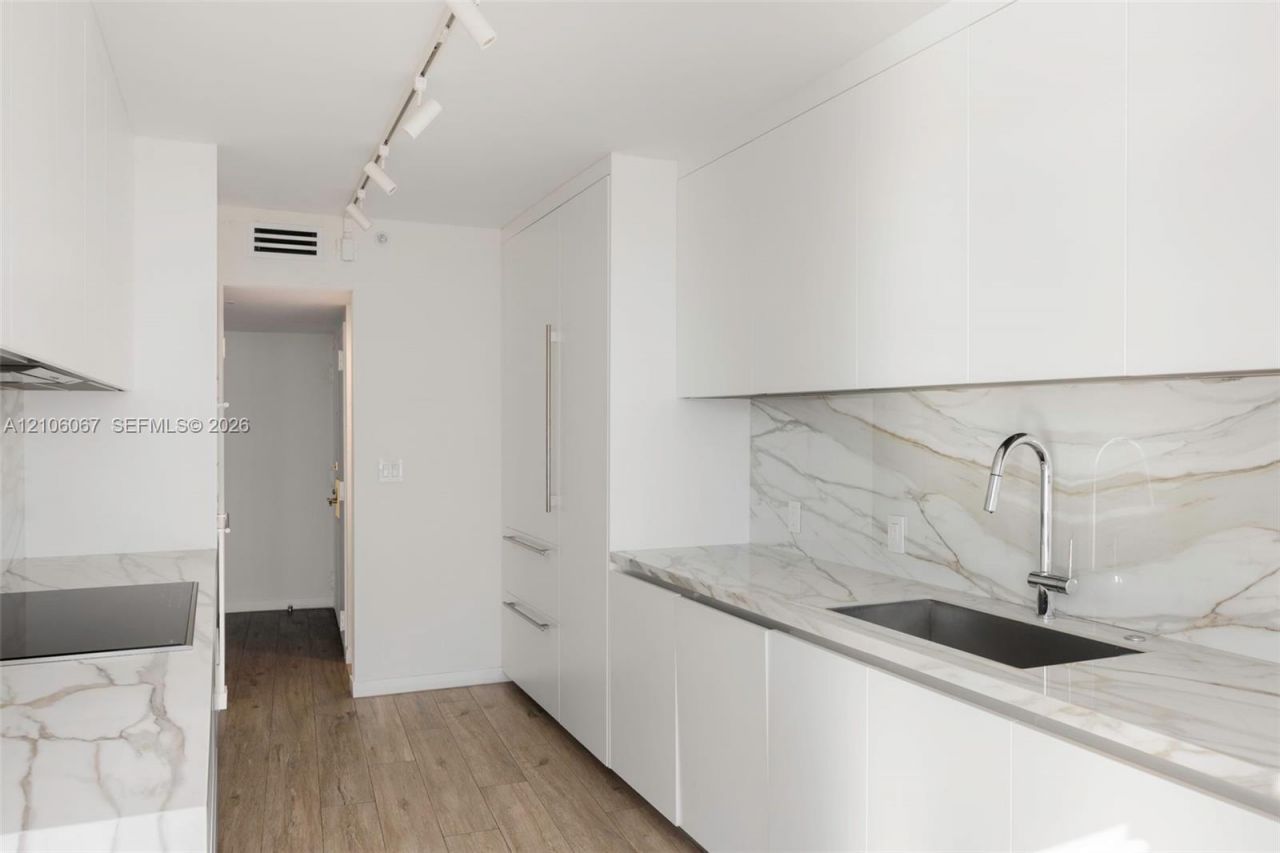 9 Island Ave, Unit 1215, Miami Beach, FL 33139 Photo