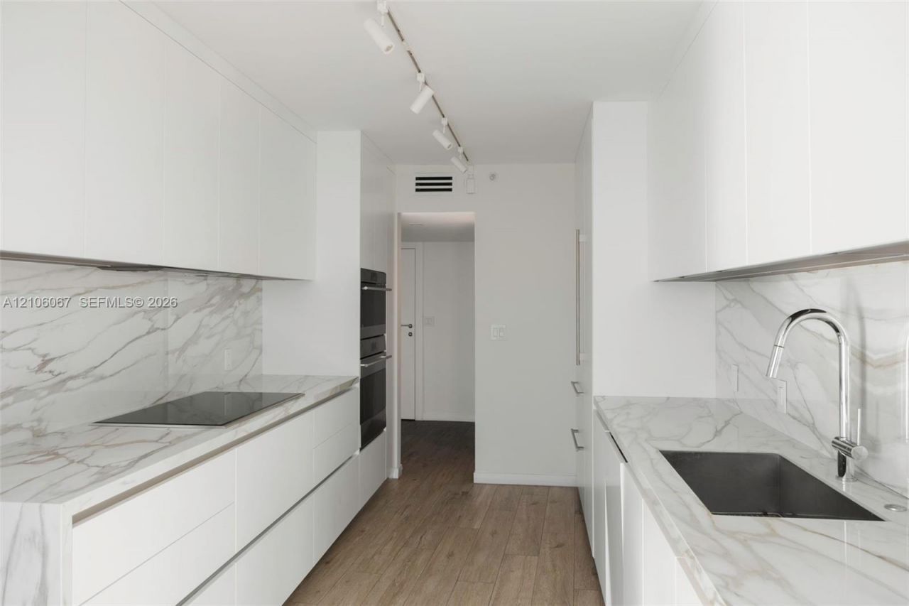 9 Island Ave, Unit 1215, Miami Beach, FL 33139 Photo