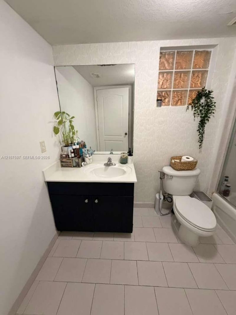 650 Palm Ave , Unit 2-A3, Hialeah, FL 33010 Photo