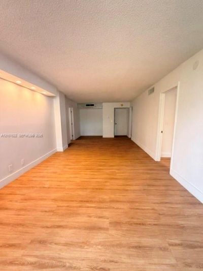 20400 W Country Club Dr , Unit 112, Aventura, FL 33180 Photo