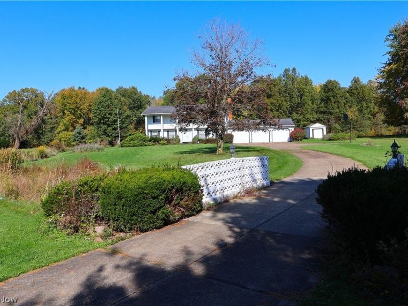 108 Country Place, Grafton, OH 44044 Photo 3