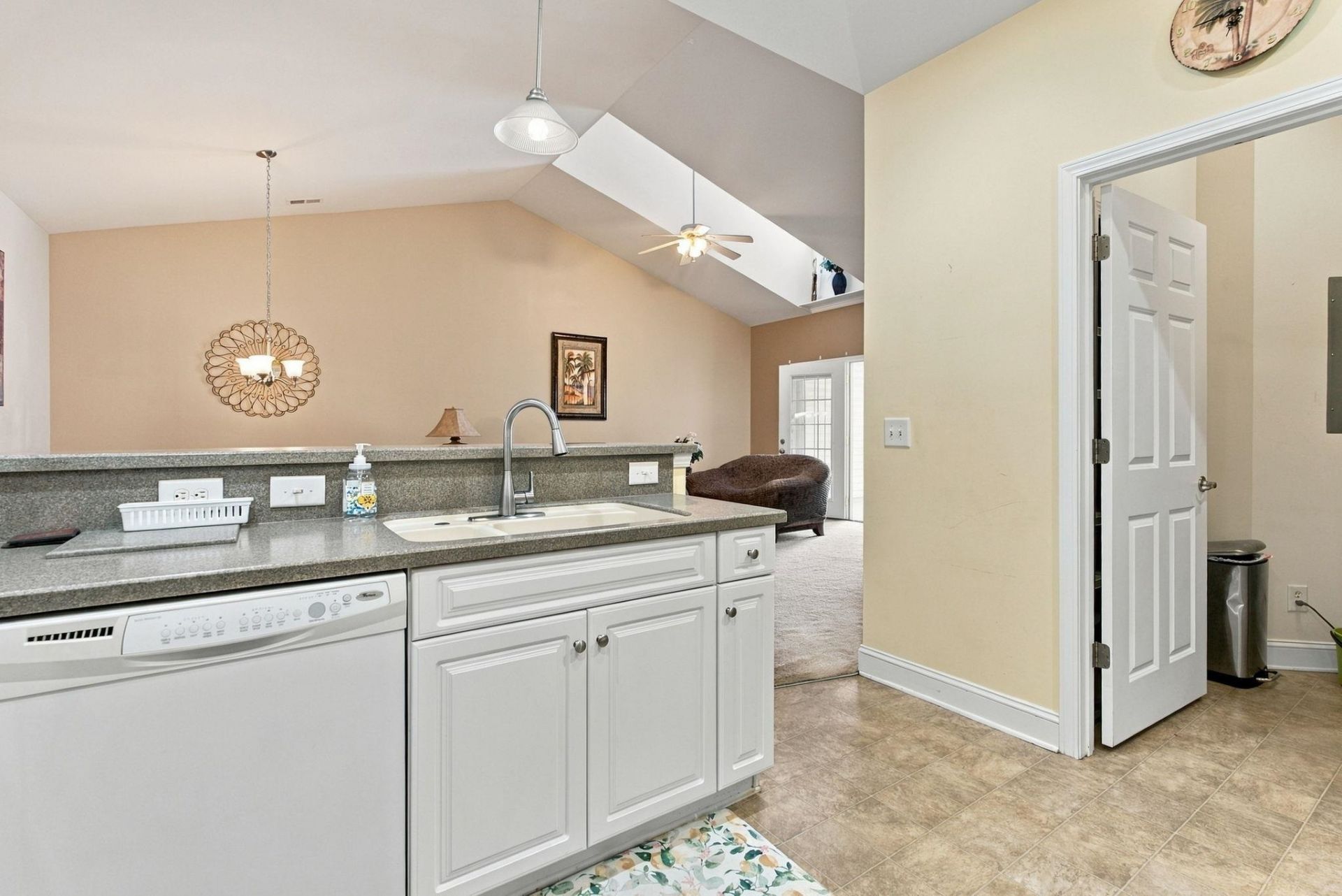 922 Wrigley Dr. Photo 32