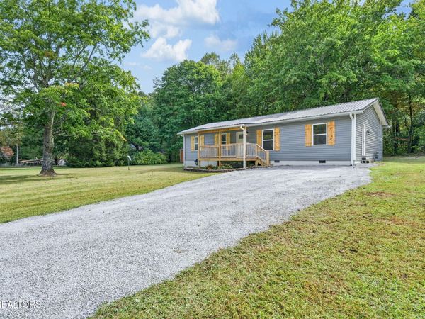 2497 Junior Camp Rd, Monterey, TN 38574
