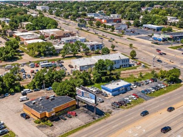 345-351 W North Avenue, Villa Park, IL 60181