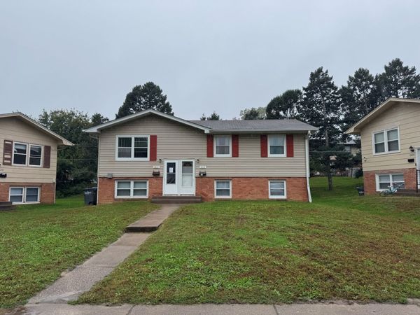2626 Magnolia Drive , Bettendorf, IA 52722