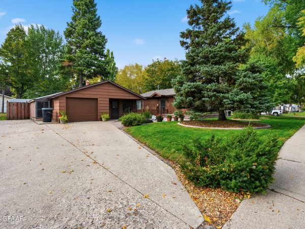 401 PARK Avenue , Grand Forks, ND 58203