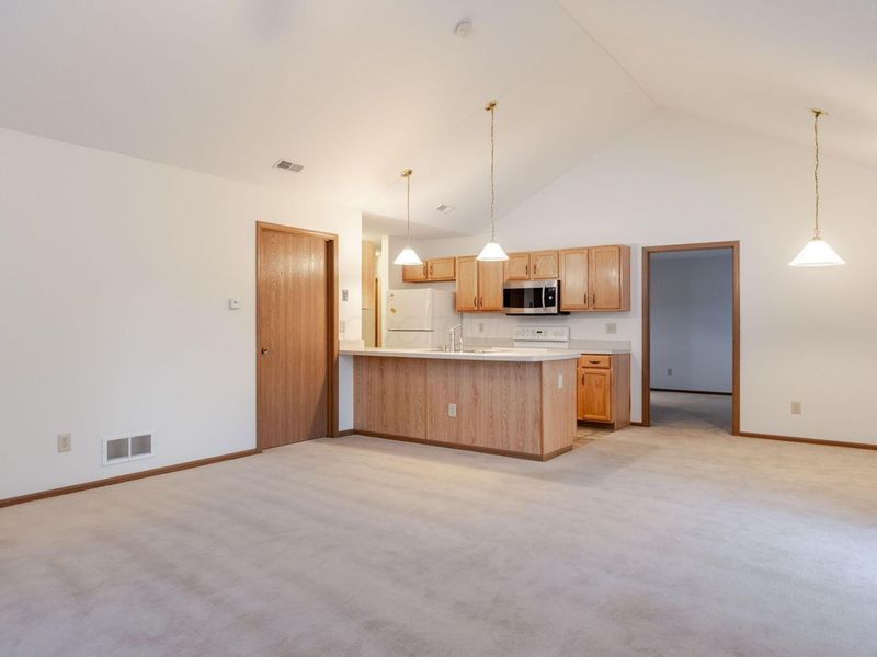 1281 Amberlea Drive W, Unit 7, Columbus, OH 43230 Photo 13