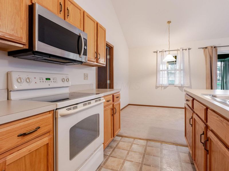 1281 Amberlea Drive W, Unit 7, Columbus, OH 43230 Photo 18
