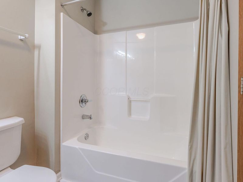 1281 Amberlea Drive W, Unit 7, Columbus, OH 43230 Photo 24