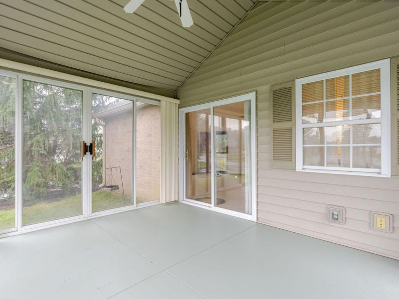 1281 Amberlea Drive W, Unit 7, Columbus, OH 43230 Photo 8