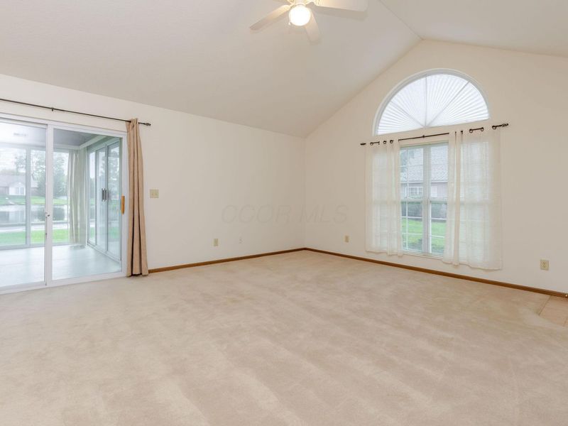 1281 Amberlea Drive W, Unit 7, Columbus, OH 43230 Photo 9