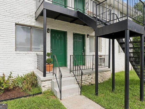 696 Hill Street, Unit 11, Forest Park, GA 30297