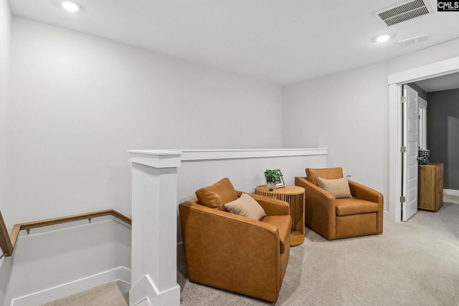 413 Huntley Way  Photo 13