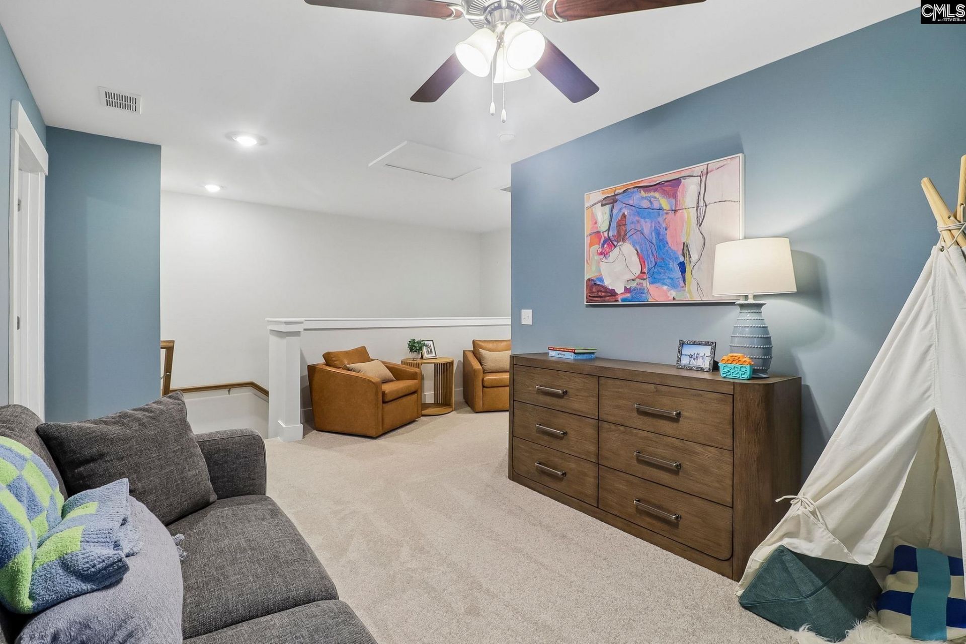 413 Huntley Way  Photo 16