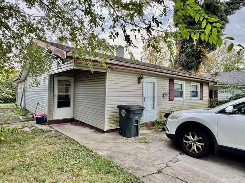4074 Middlehurst Lane, Dayton, OH 45406 Photo 3
