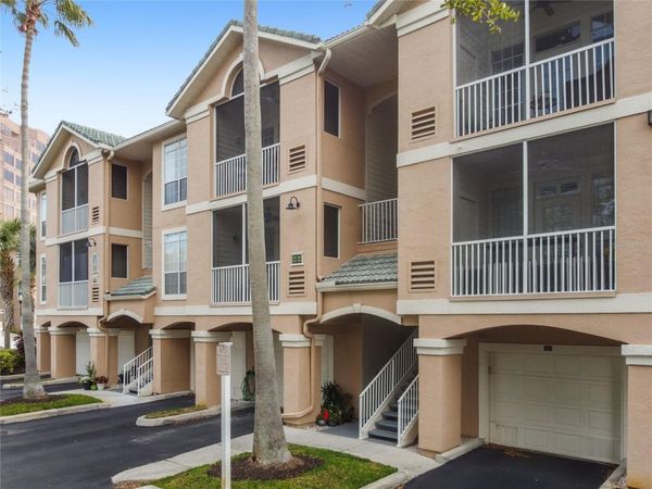 4304 BAY CLUB CIRCLE , Unit 4304, TAMPA, FL 33607