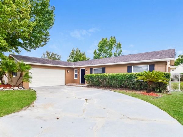 10422 JANE EYRE DRIVE , ORLANDO, FL 32825
