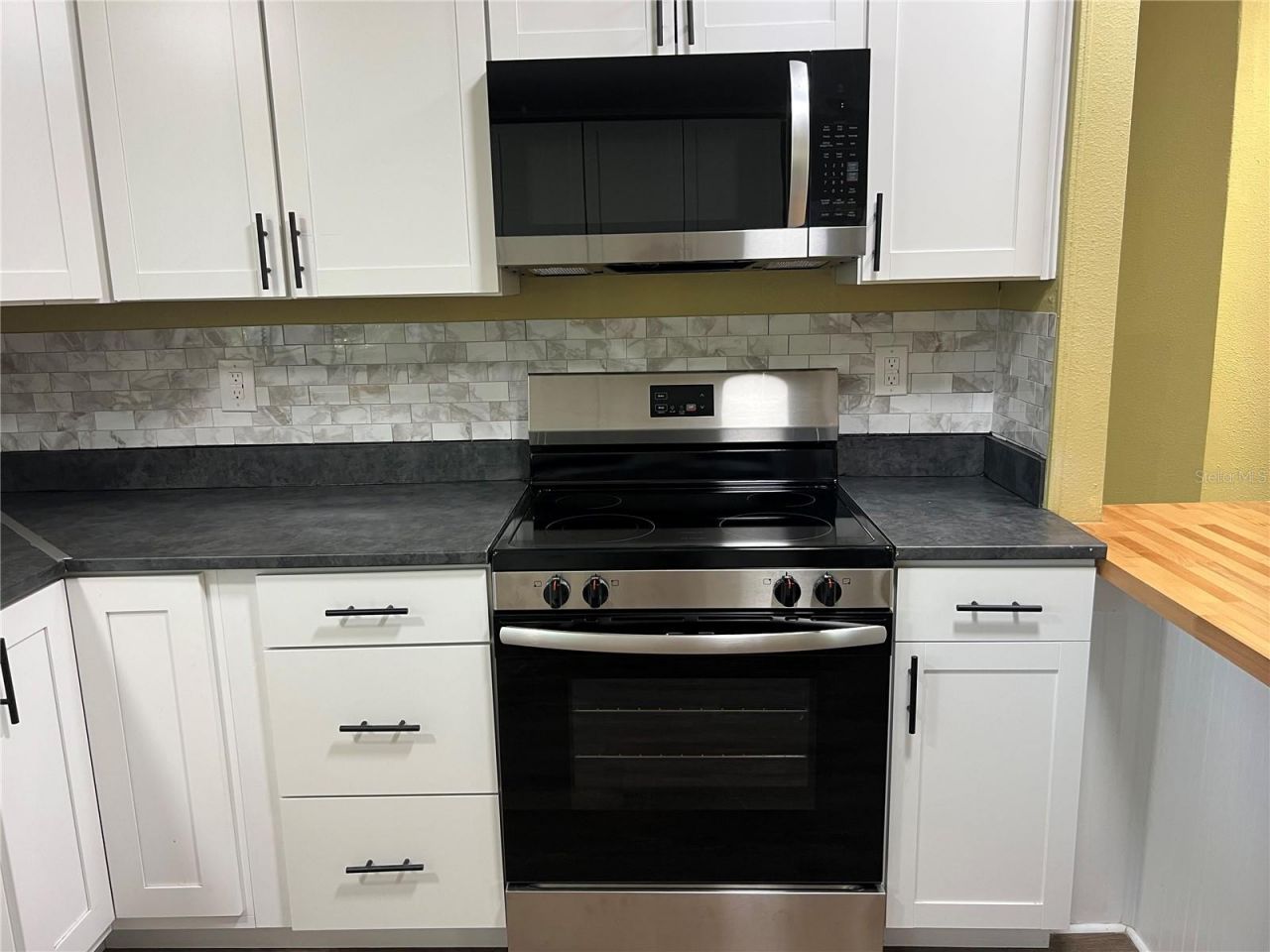 45518 Oak Street, Paisley, FL 32767 Photo