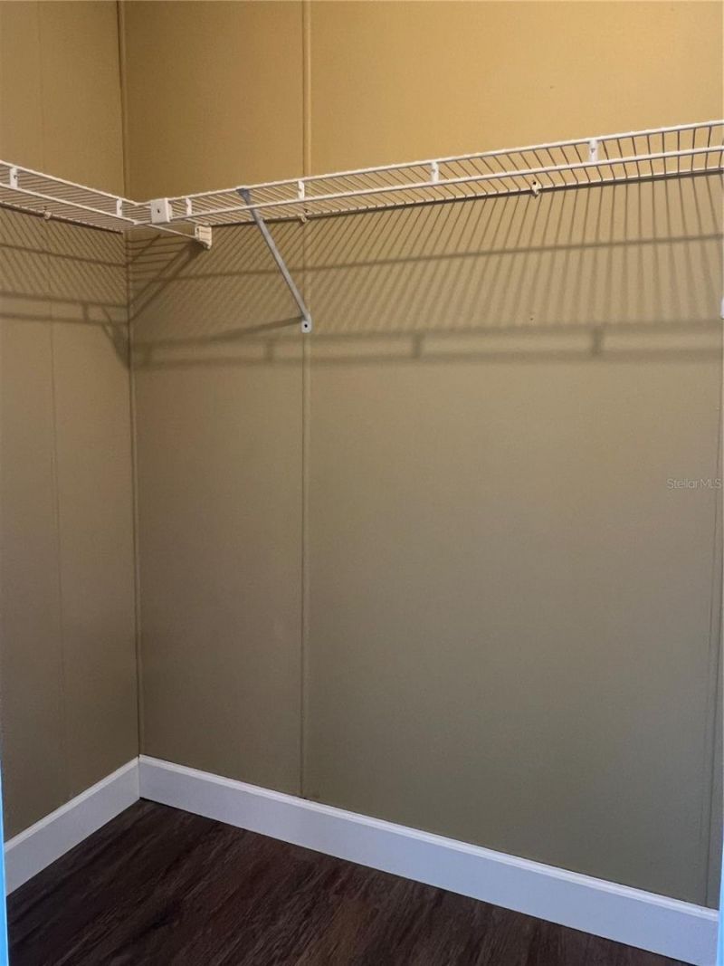 45518 Oak Street, Paisley, FL 32767 Photo