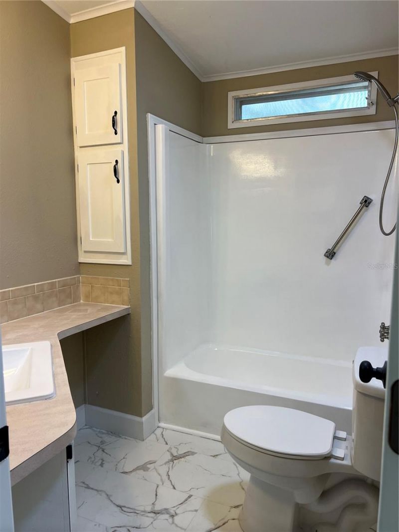 45518 Oak Street, Paisley, FL 32767 Photo