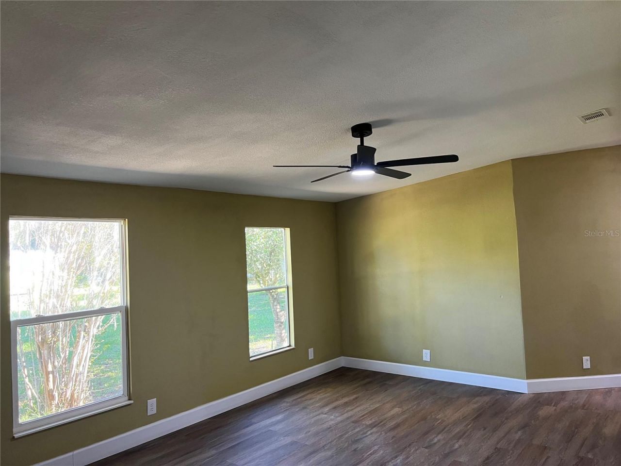 45518 Oak Street, Paisley, FL 32767 Photo