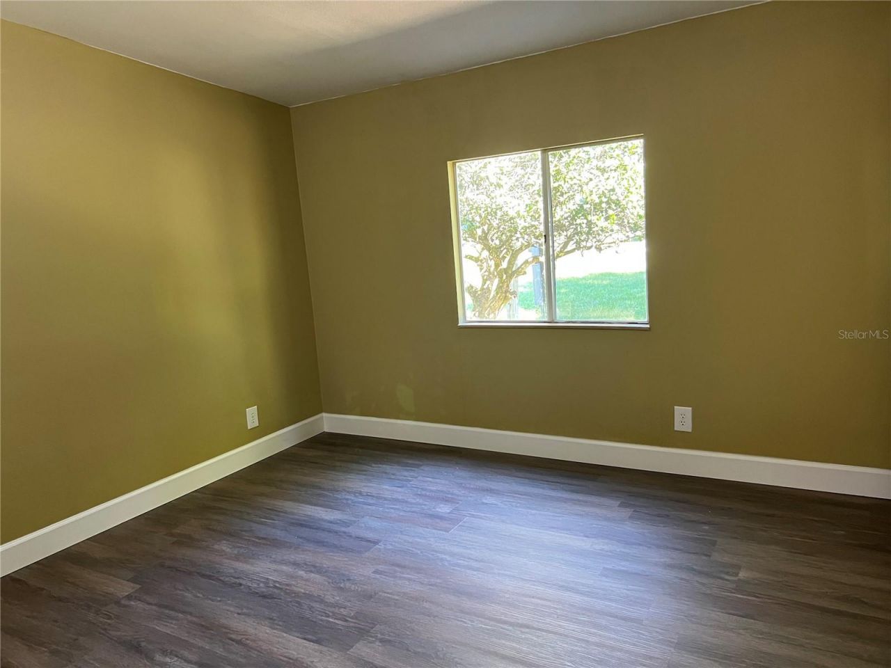 45518 Oak Street, Paisley, FL 32767 Photo