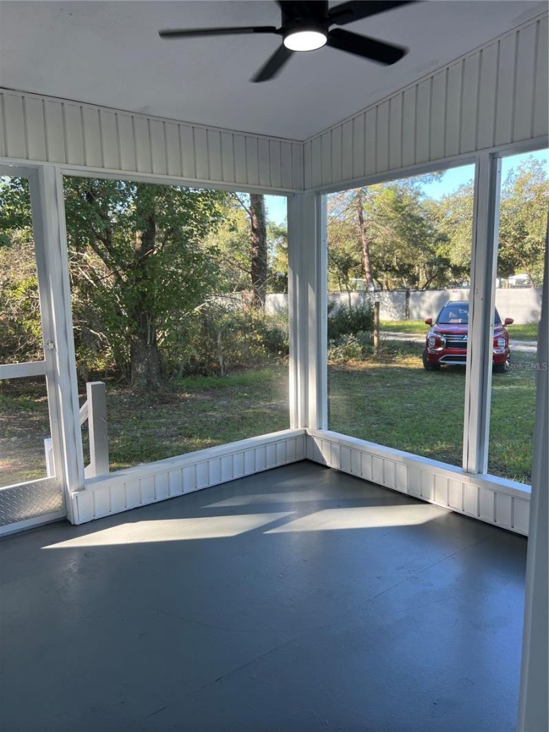 45518 Oak Street, Paisley, FL 32767 Photo