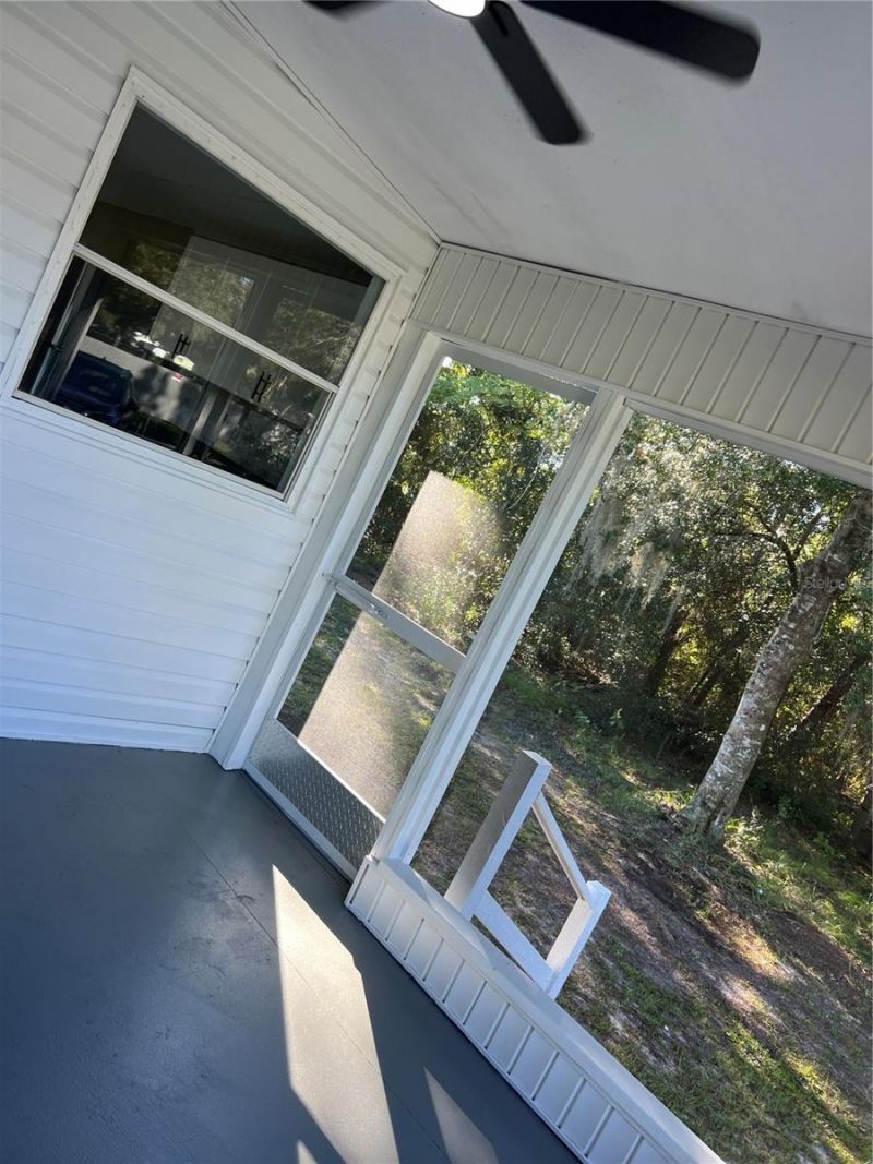 45518 Oak Street, Paisley, FL 32767 Photo