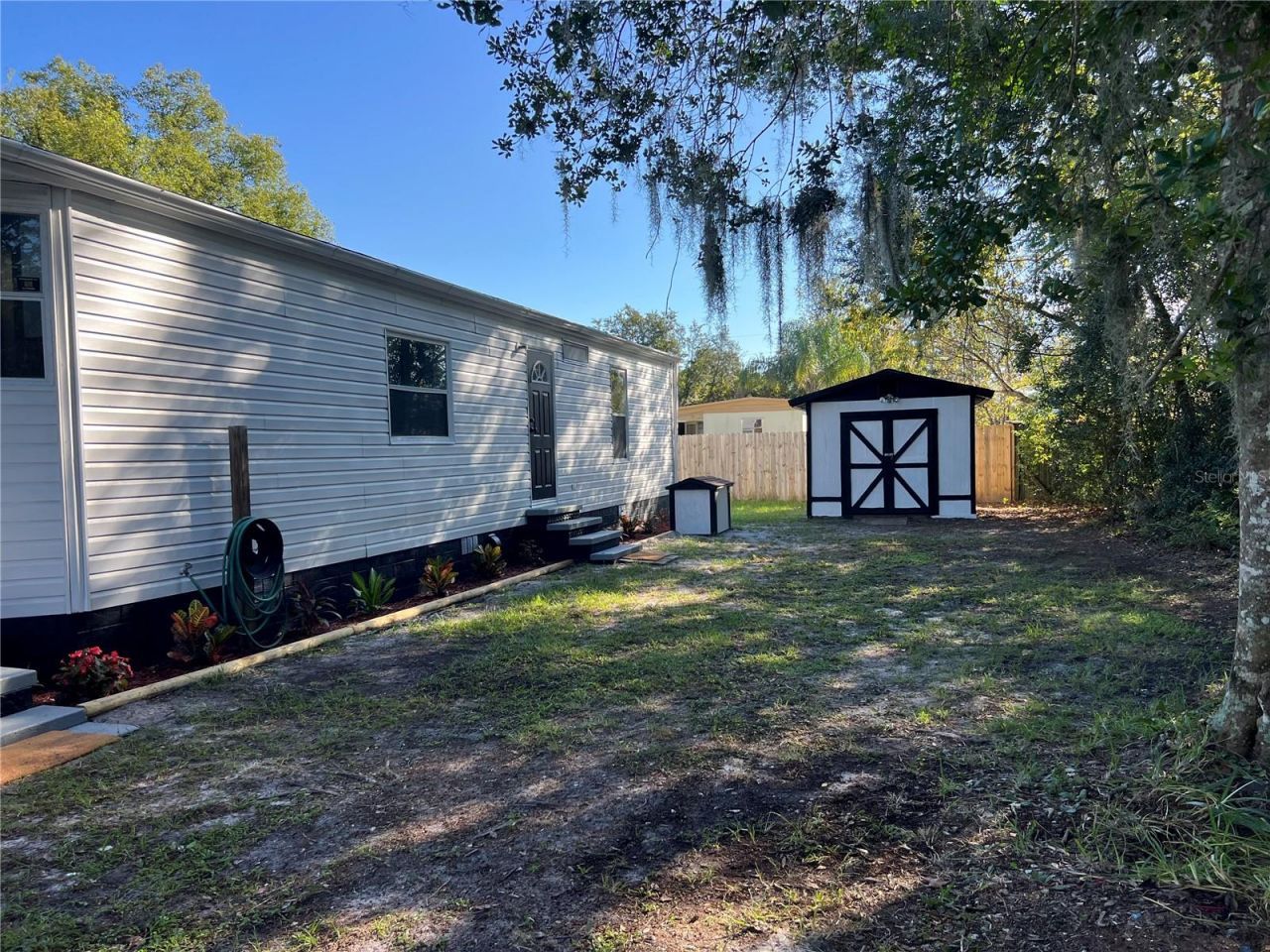 45518 Oak Street, Paisley, FL 32767 Photo