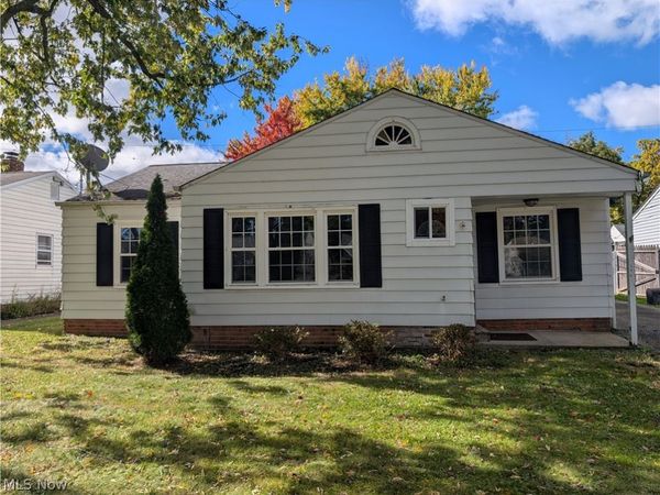 1210 Orchard Heights Drive, Mayfield Heights, OH 44124