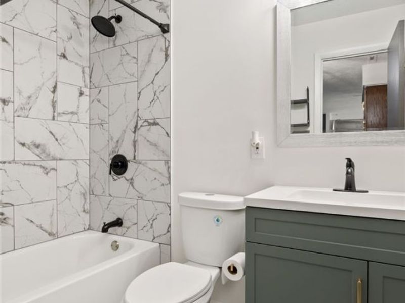 25735 Lorain Road, Unit 210, North Olmsted, OH 44070 Photo 10