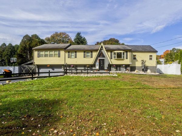 688 S West St, Agawam, MA 01030