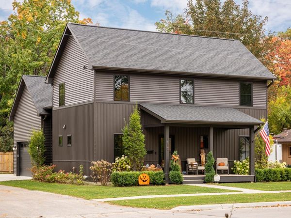 1610 Beadle, Traverse City, MI 49686