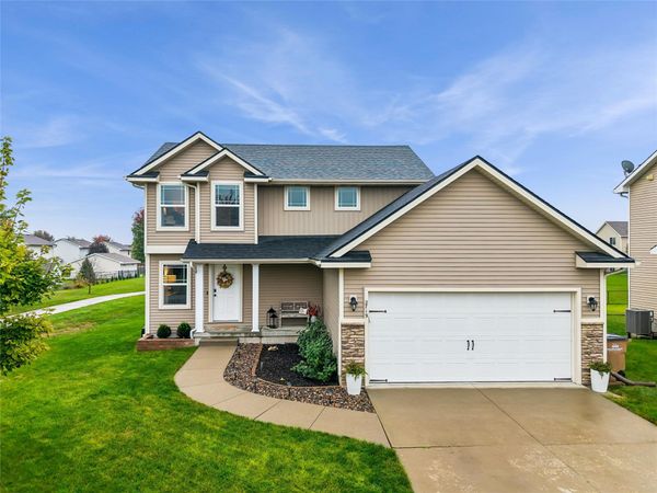 2719 6th Avenue SE, Altoona, IA 50009