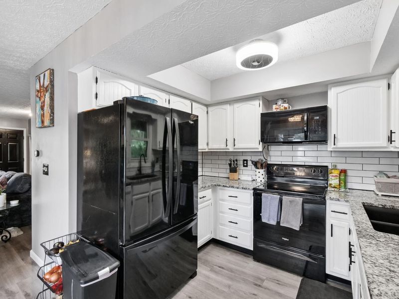 1960 Drury Lane , Columbus, OH 43235 Photo 14