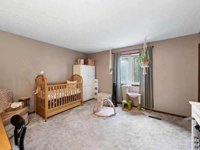 1960 Drury Lane , Columbus, OH 43235 Photo 22