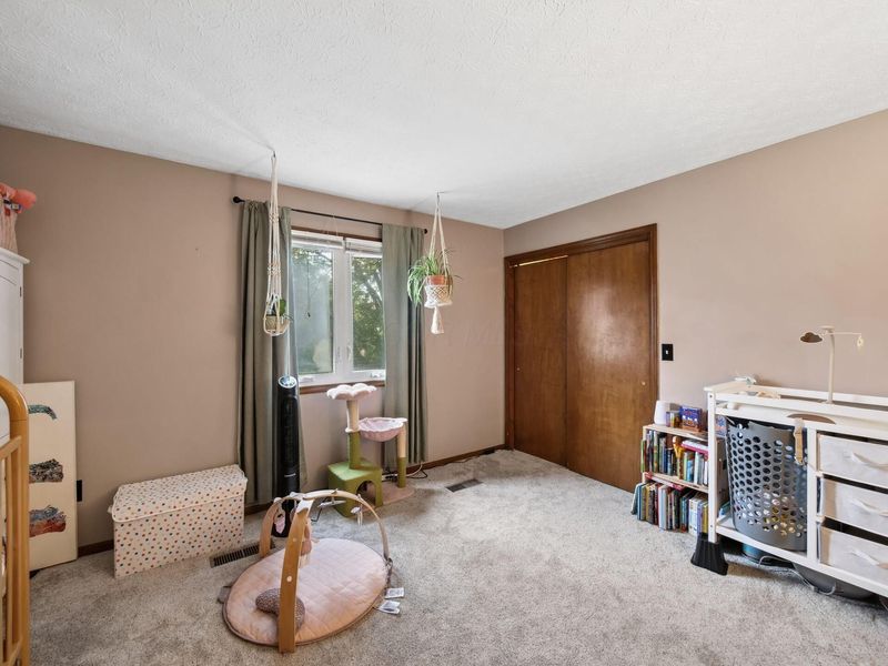 1960 Drury Lane , Columbus, OH 43235 Photo 24