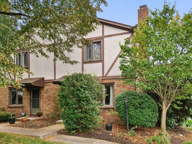 1960 Drury Lane , Columbus, OH 43235 Photo 31