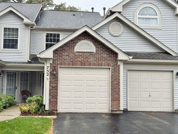 752 Ripple Brook Court , Elgin, IL 60120