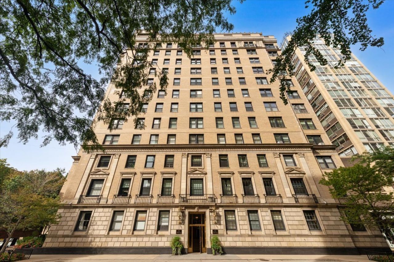 3100 N Sheridan Road, Unit 1B, Chicago, IL 60657 Main Photo