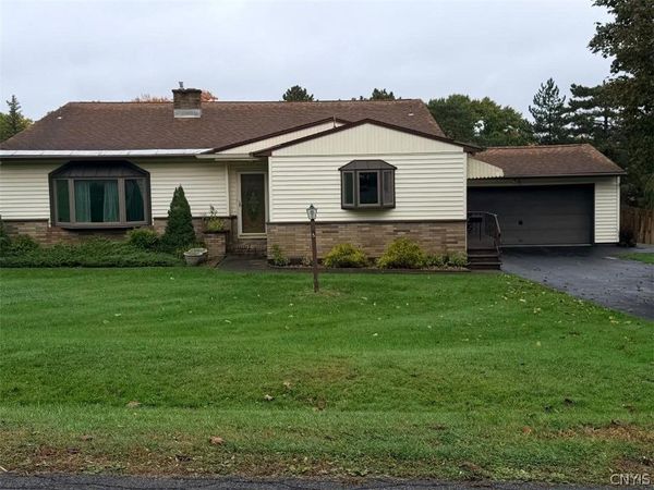 8 Beckwith Circle , Utica, NY 13501