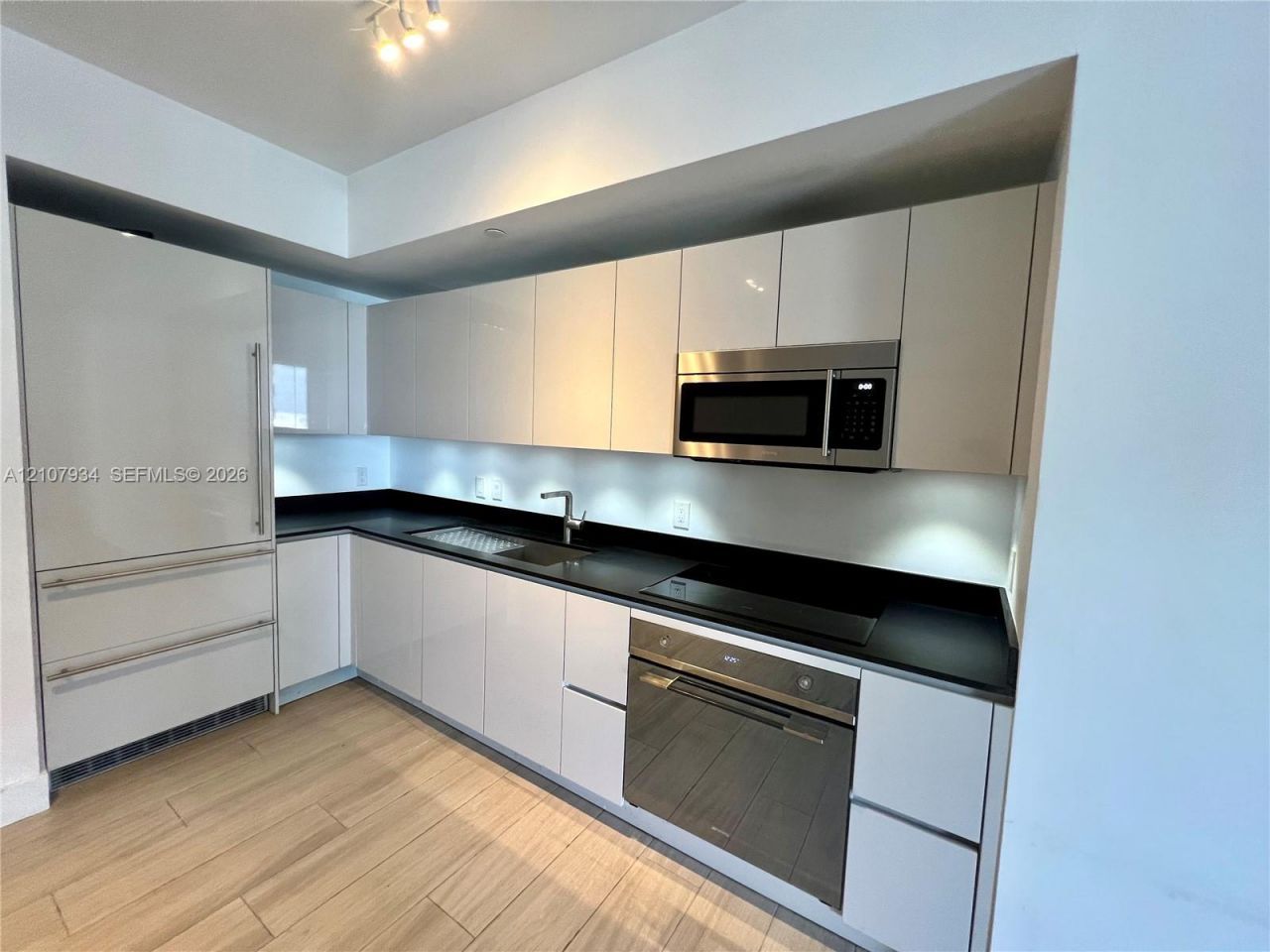 1010 Brickell Ave , Unit 3508, Miami, FL 33131 Photo