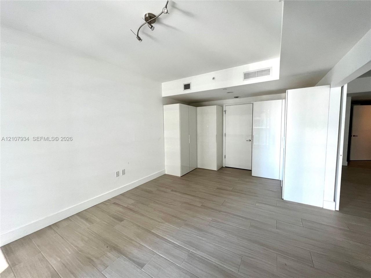 1010 Brickell Ave , Unit 3508, Miami, FL 33131 Photo