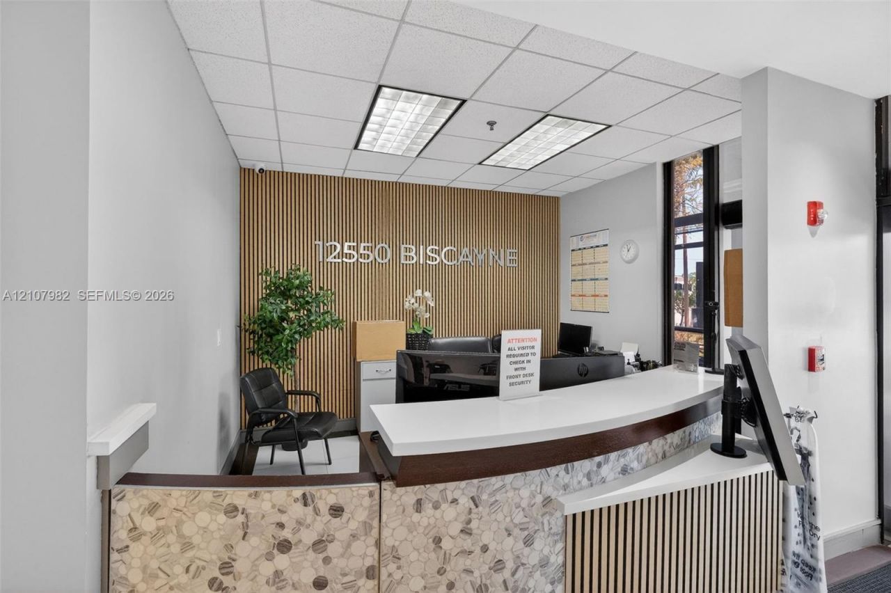 12550 Biscayne Blvd , Unit 407, North Miami, FL 33181 Photo