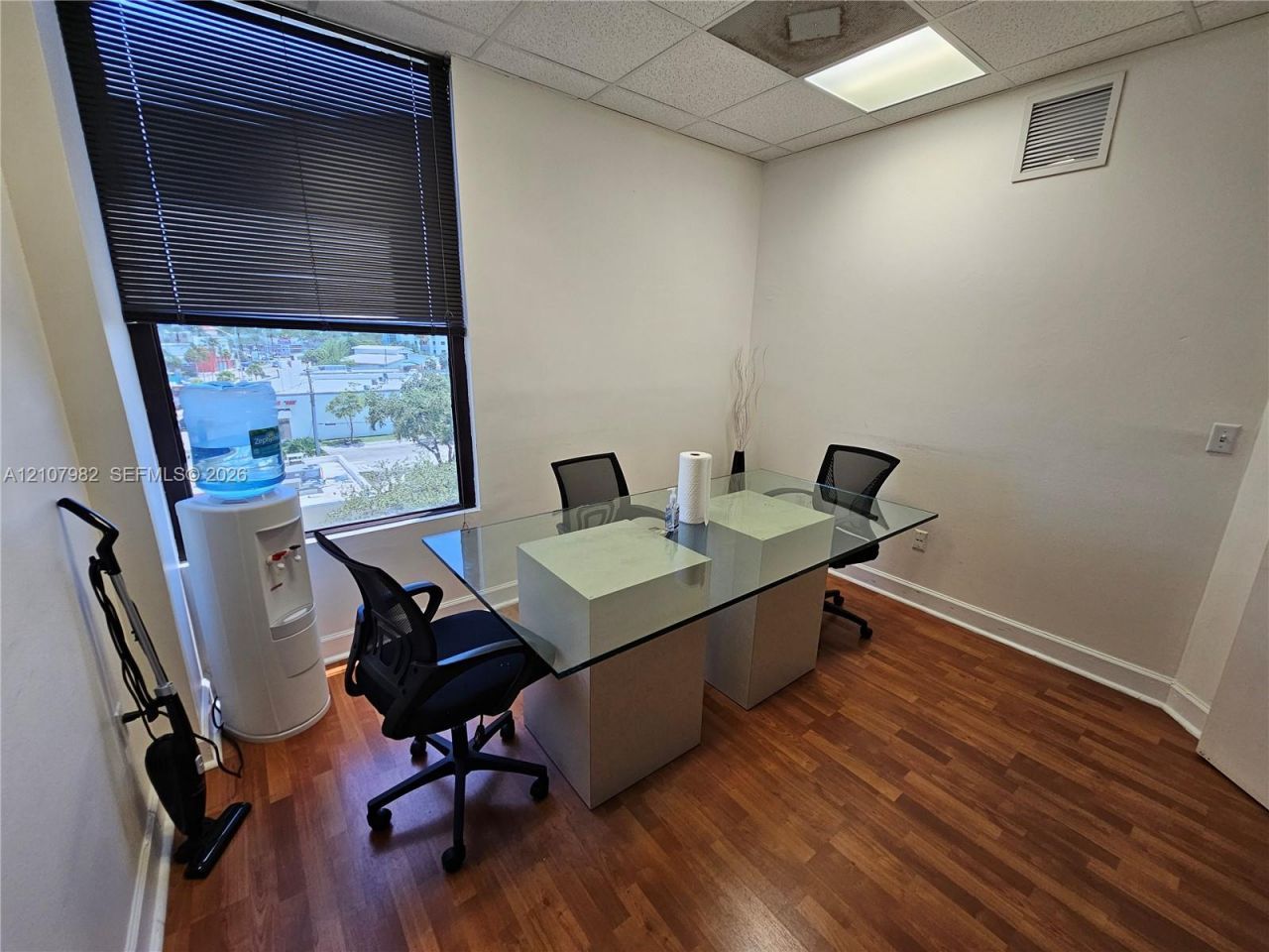 12550 Biscayne Blvd , Unit 407, North Miami, FL 33181 Photo