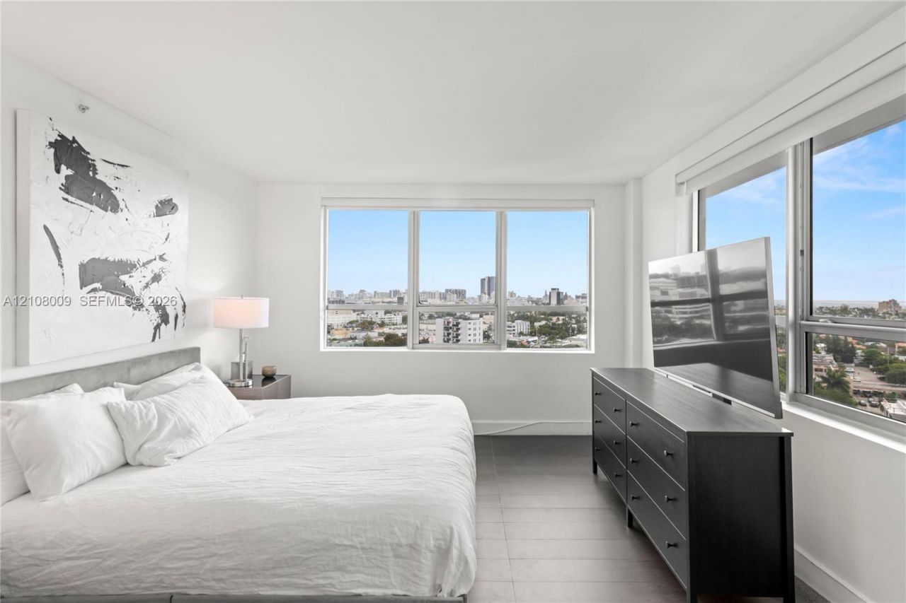 1500 Bay Rd, Unit 1514S, Miami Beach, FL 33139 Photo